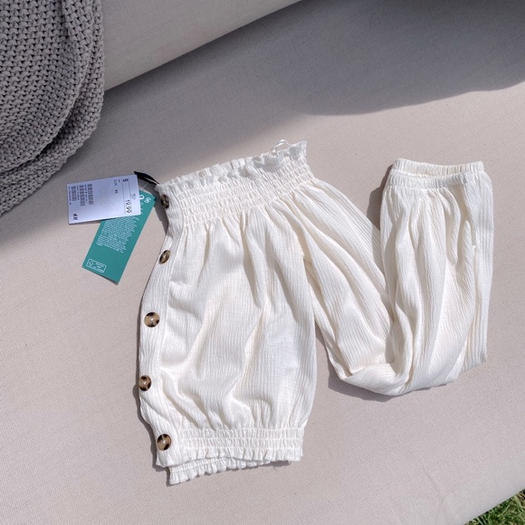 Off the shoulder crop top - Picture 3 of 3